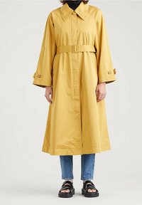 Levi's® Trenchcoat - yellow