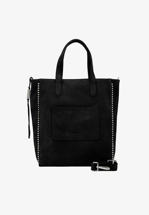 Zwarte suède tote bag met een zak, zilveren studs aan de zijkant, dubbele handvatten en een verstelbare schouderband.
