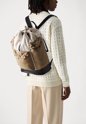 Tagesrucksack - off white