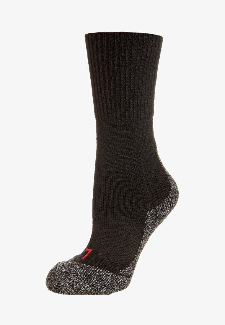 Chaussette noire avec un design côtelé, dotée d'un renfort gris au talon et à la pointe, ainsi qu'une petite accent rouge sur le côté.