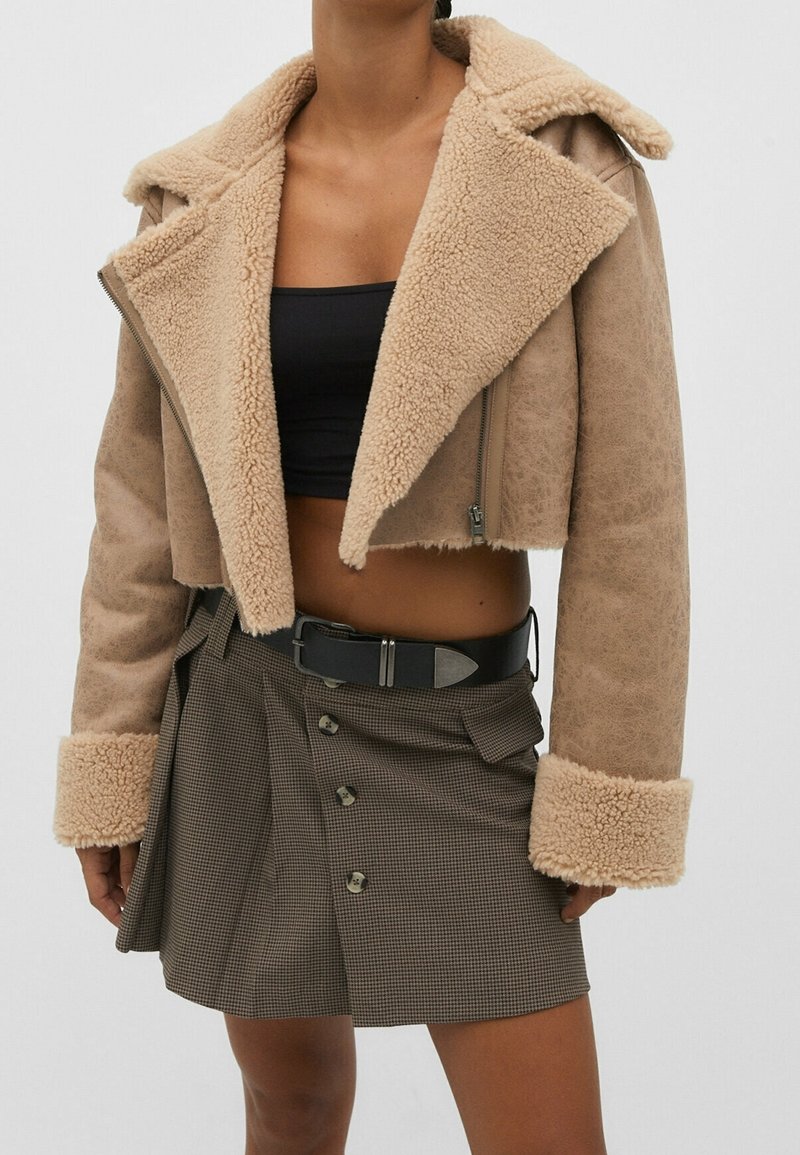Stradivarius Bunda z umělé kůže - light brown