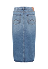 Jeanskjol i ljusblått, knälång, med rak skärning. Har bakfickor med sydda detaljer och en läderetikett vid midjan.