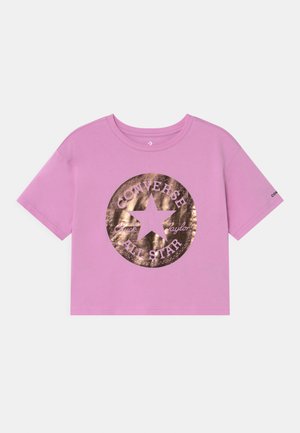 CHUCK PATCH SHINY BOXY TEE - Print T-shirt - beyond pink