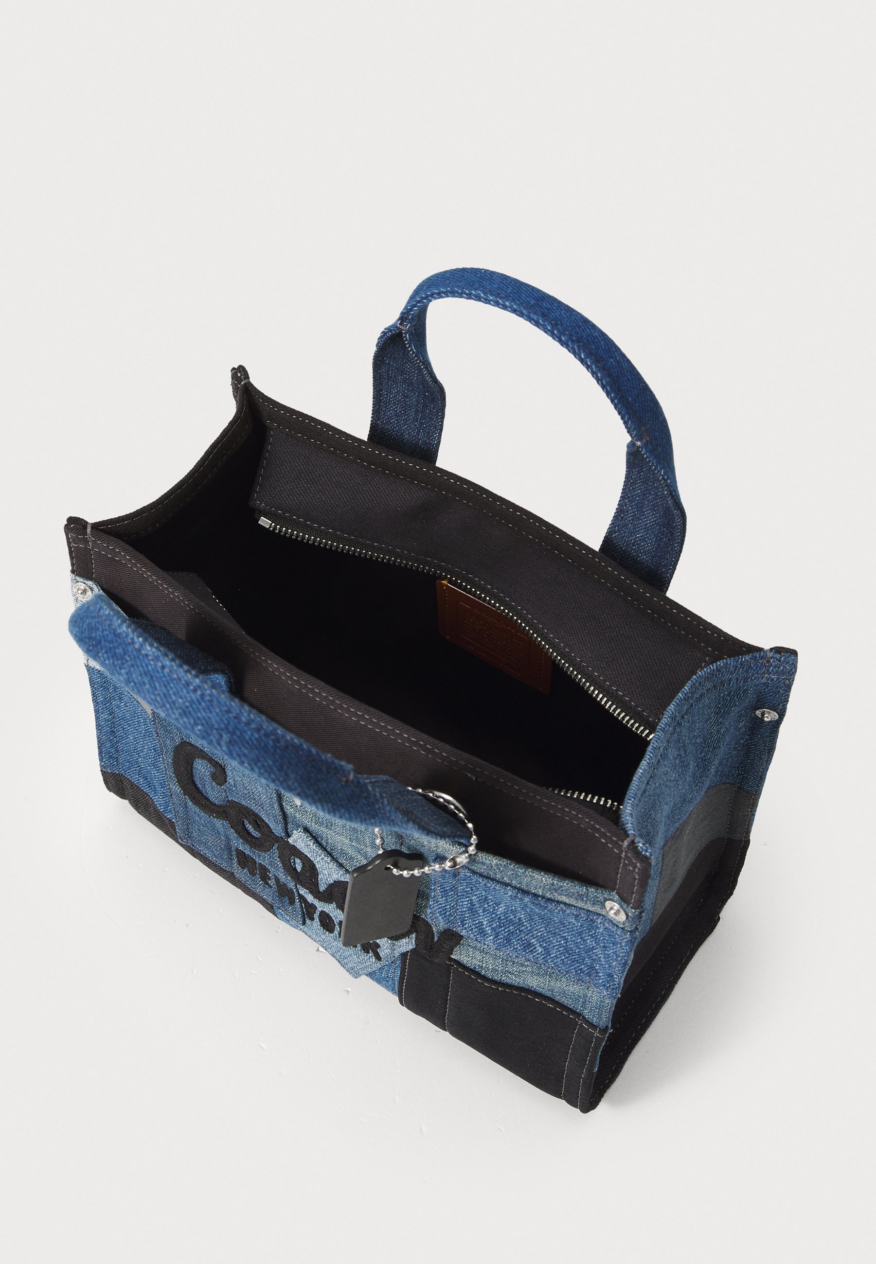 COACH CARGO TOTE BAG 26 WITH PATCHWORK - Handbag - blue denim
