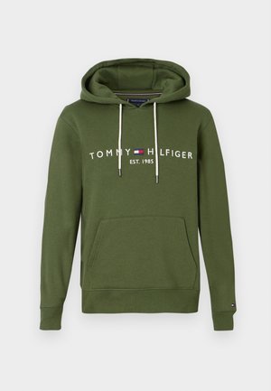 Olivově zelená mikina s kapucí, přední kapsou, stahovací kapucí a potiskem "TOMMY HILFIGER", s kontrastními akcenty a švy.