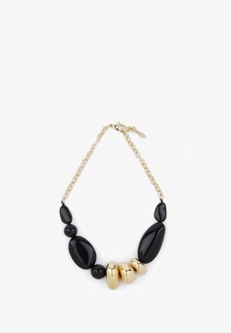 Collier de perles noires composé de perles noires brillantes et de perles dorées scintillantes, avec une chaîne dorée reliée et une fermeture à pince de homard.