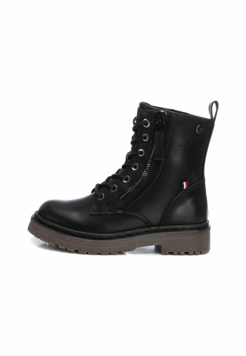XTI Botines con cordones - black