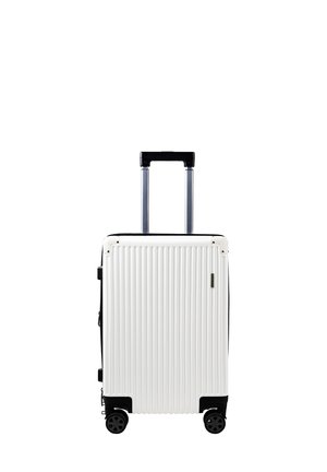 Valise rigide blanche avec design à rainures verticales, accents noirs, deux poignées rétractables argentées et quatre roues noires pour la mobilité.