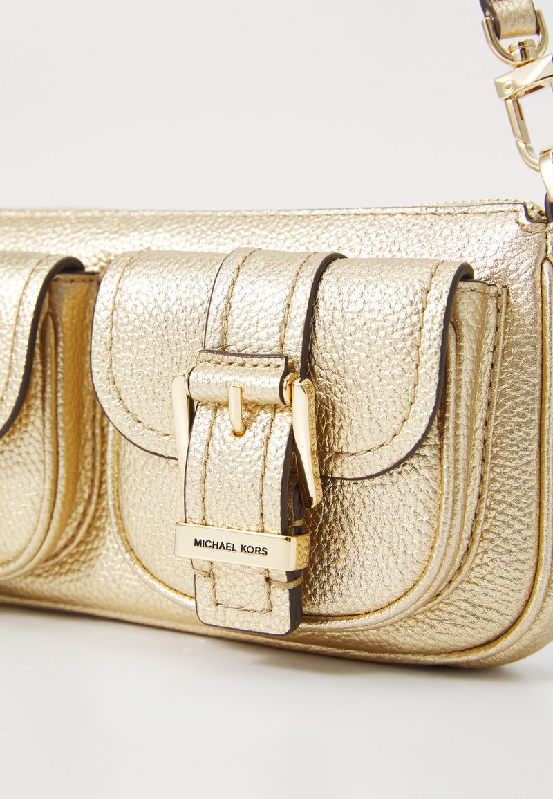 MICHAEL Michael Kors ZOE POUCHETTE Sac à main pale gold