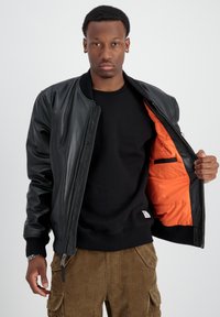 Alpha Industries Bomber Jacket - black