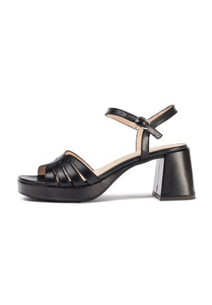 Platform sandals - black