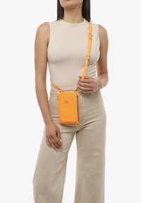 Miriade Cover per telefono - arancione