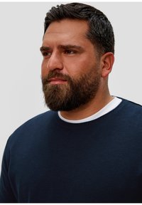 s.Oliver MIT RUNDHALSAUSSCHNITT - Trui - navy