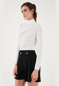 LELA SLIM FIT - Top s dlhým rukávom - ecru