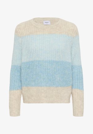 Silný pletený svetr se širokými horizontálními pruhy v béžové, světle modré a nebesky modré barvě, s kulatým výstřihem a ribovanými manžetami a lemem.
