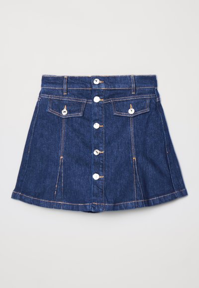 Denim mini skirt in dark blue with a fitted waist, front button closure, two chest pockets, and contrast stitching.