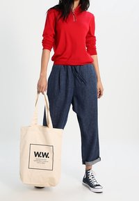 Kings Of Indigo Tygbyxor - dark blue