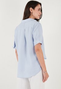LELA Button-down blouse - baby blue