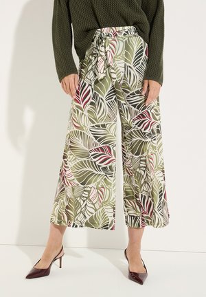 More & More, MORE & MORE WEITE, SOMMERLICHE 7/8-SCHLUPFHOSE - Trousers - big leaves print