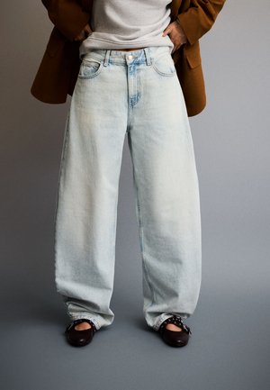 Bershka, Coupe large - light blue