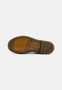 Dr. Martens Botki
