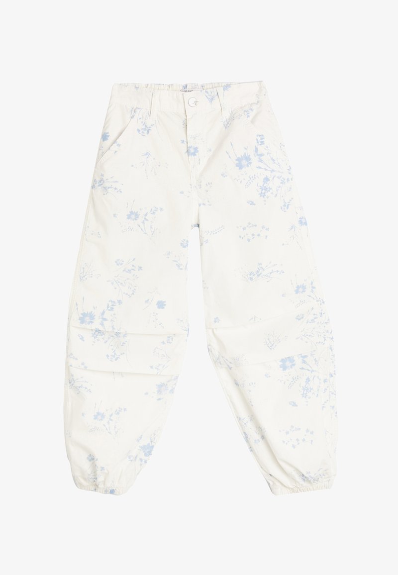 Hvide bukser med blomstermønster og lyseblå accenter, elastiske manchetter og knaplukning. Fremstillet af blødt, let stof.
