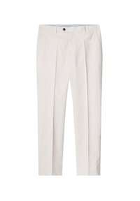 Lichtbeige broek met een geplooide voorkant, gemaakt van een gladde stof. Voorzien van een bruine knop en een subtiele verticale textuur.