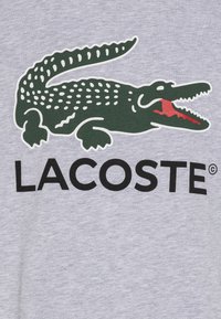 Lacoste Apdrukāts T-krekls - silver chine