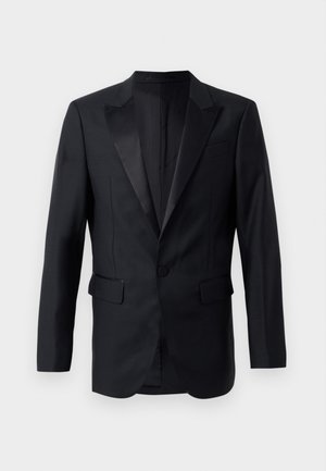 Schwarze Tuxedo-Jacke mit einem Knopf und satinierter Spitzenklappe sowie Klappentaschen, frontal gegen einen neutralen Hintergrund präsentiert.