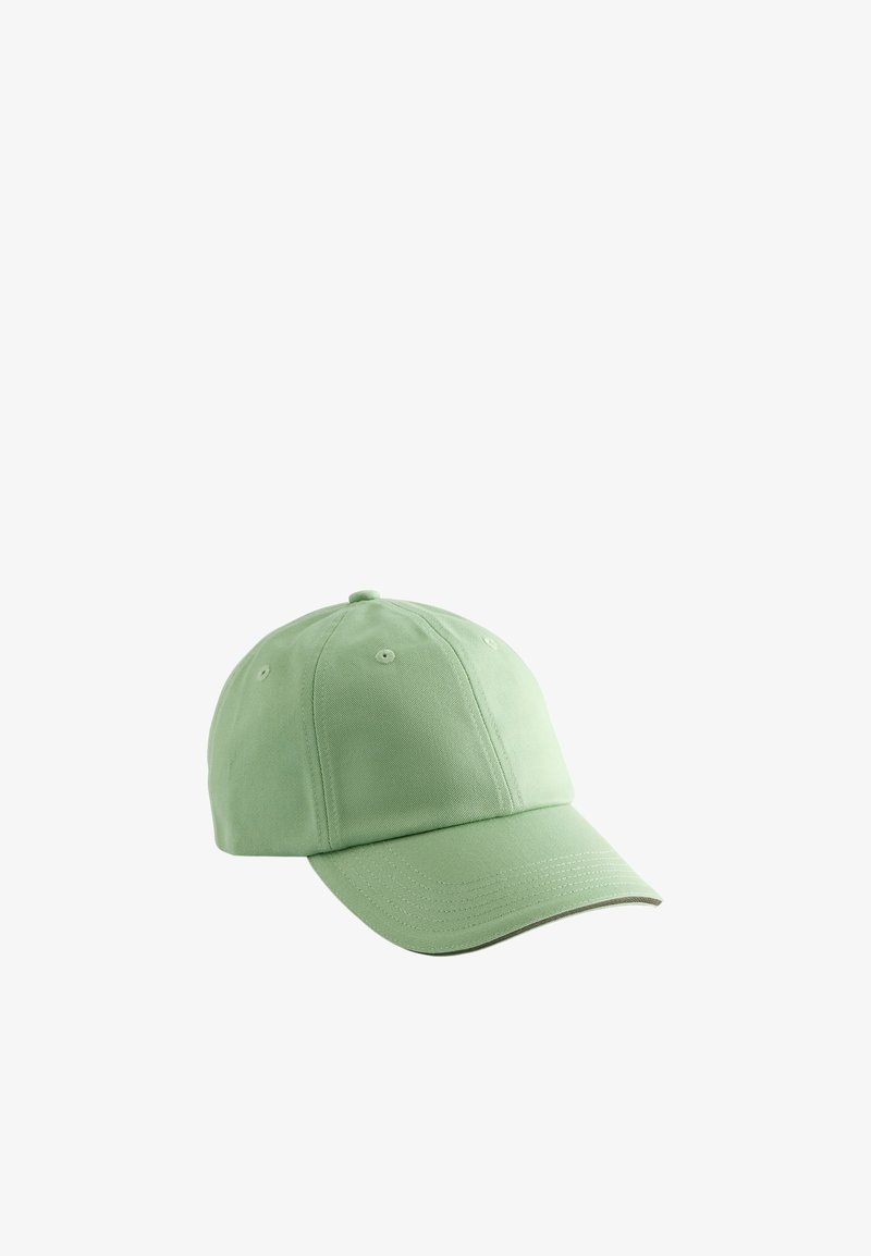 Casquette de baseball en coton vert clair avec une visière courbée et des œillets de ventilation sur la calotte, présentée sur fond blanc.