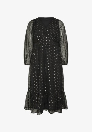 Sort kjole med V-hals, gennemsigtige lange ærmer og en lagdelt kant. Pyntet med metaliske rektangulære mønstre hele vejen igennem.