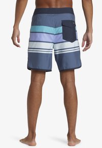 Quiksilver EVERYDAY STRIPE - Uimashortsit - byl