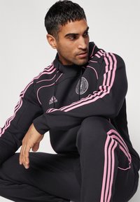 adidas Performance INTER MIAMI CF URBAN PURIST TRAVEL - Squadra - black