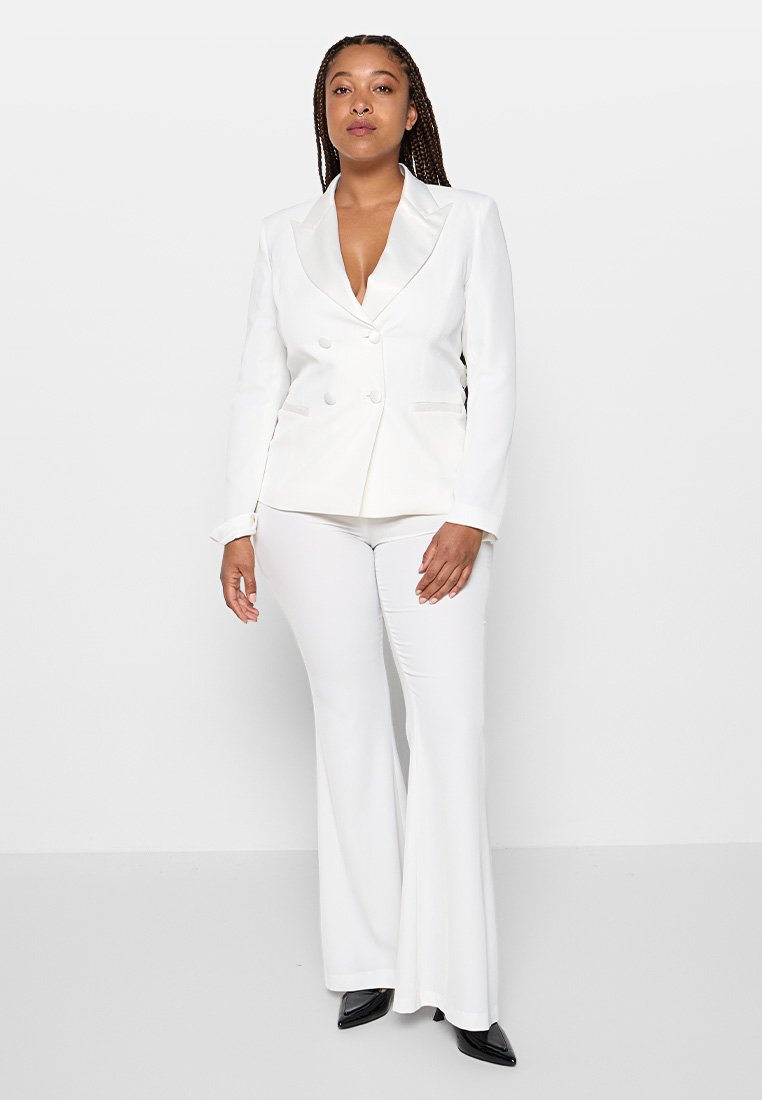 Pronovias Blazer crème