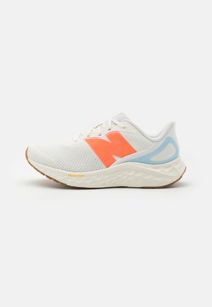 New Balance FRESH FOAM ARISHI V4 - Zapatillas running asfalto - sea salt