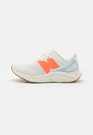 FRESH  ARISHI - Scarpe running neutre - sea salt