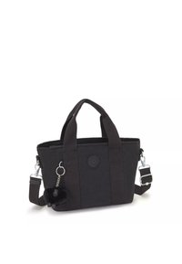 Czarna torba tote z podwójnymi uchwytami, regulowanym paskiem i chwostem. Posiada łatę z logo oraz strukturalny design.