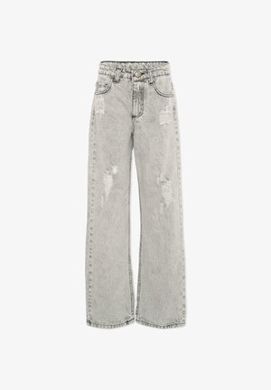 Lichtgrijze jeans met rechte pijpen en versleten scheuren aan de voorkant van de dijen en zakken, voorzien van knopen en riemlussen.