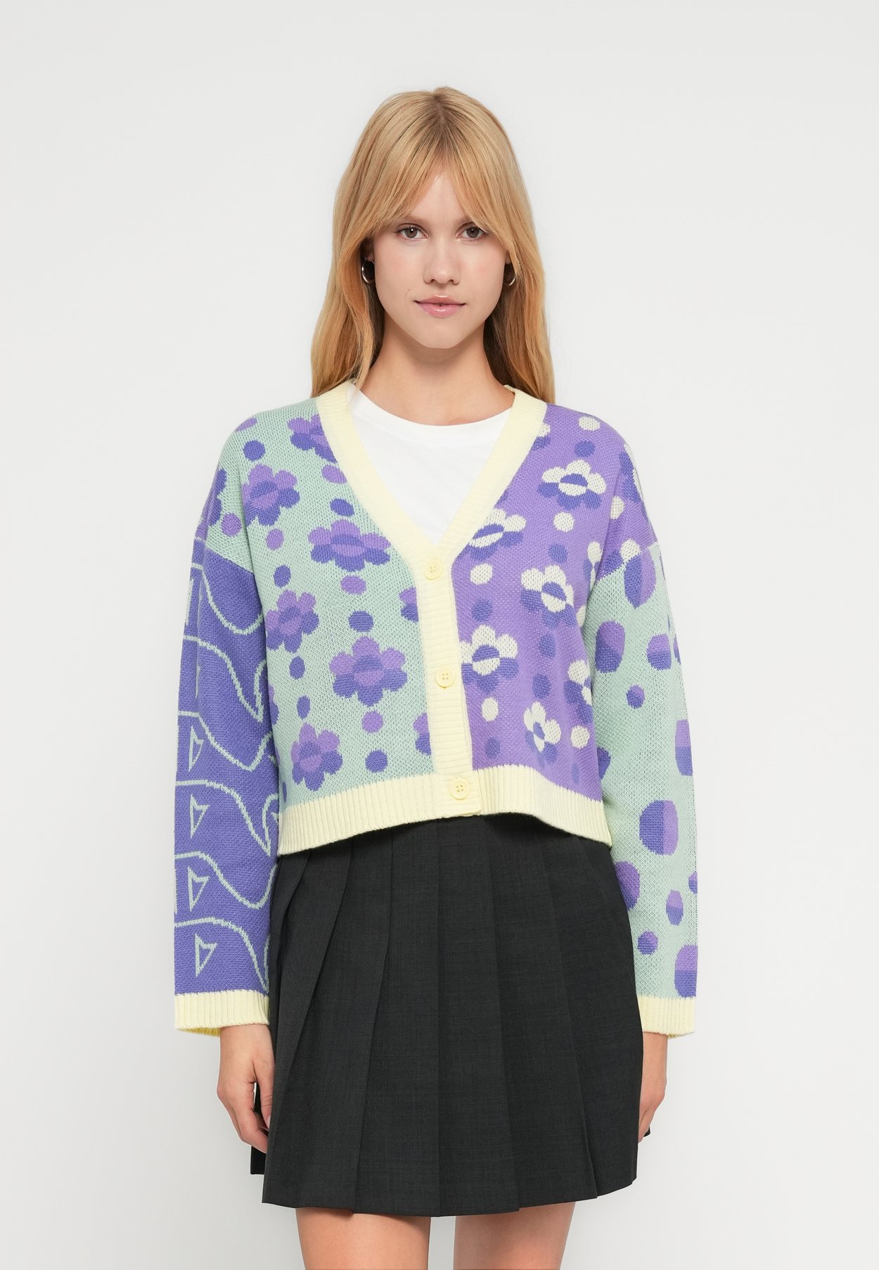 ONLJAYDI MIX V NECK