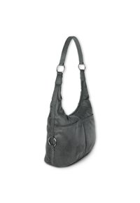 Grau gefärbte Stoff-Schultertasche mit einem lässigen Design, einem einzelnen Tragegurt, silbernen Hardware-Details und einer Vordertasche. Weiche Textur und runde Form.