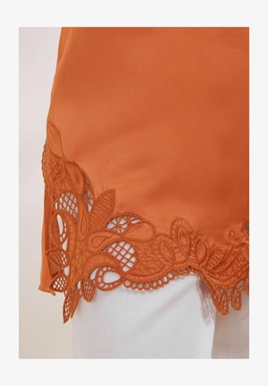 Friends Like These, Topp - deep orange
