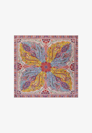 Quadratisches Textil mit symmetrischen Paisley-Mustern in Gelb, Blau, Rot und Lila, versehen mit floralen und filigranen ornamentalen Designs.