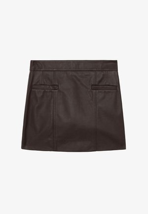 Sötétbarna műbőr mini szoknya egyenes szabással és két vízszintes zsebfelvágással elöl.