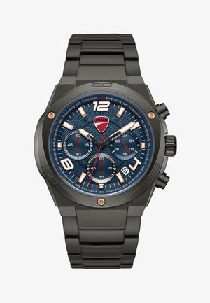 Čierne kovové hodinky s modrým textúrovaným ciferníkom, tromi podciferníkmi, ružovo-zlatými hodinovými indexmi, červenými sekundovými ručičkami a logom Ducati na 12. hodinách.