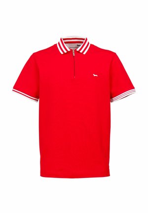 Rode poloshirt met een ritssluiting bij de kraag, met witte en rode strepen op de mouwen en een klein logo op de borst. Gemaakt van gladde stof.
