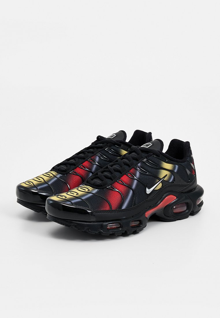 AIR MAX PLUS