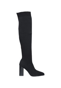 Botas de punto negras por encima de la rodilla con un acabado texturizado, punta afilada y un tacón negro grueso. Diseño simple sin adornos.