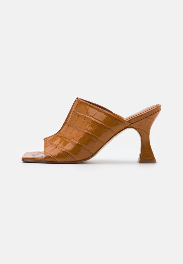 ZOHARA TAWNY CROC - Slip-ins med klack - brown