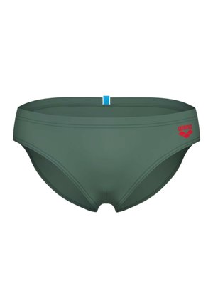 Slip da uomo verde con logo rosso Arena sul lato destro e una piccola etichetta blu e bianca al centro posteriore della vita.