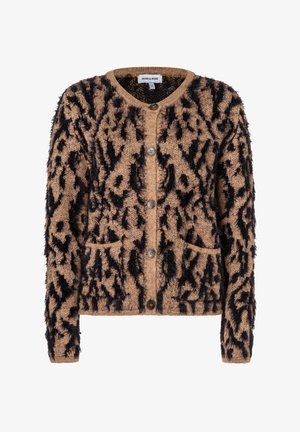 Fuzzy beige cardigan met zwart dierenprint, ronde hals, voorzakken en vijfknopen sluiting. Geweven stof met losse draadjes.